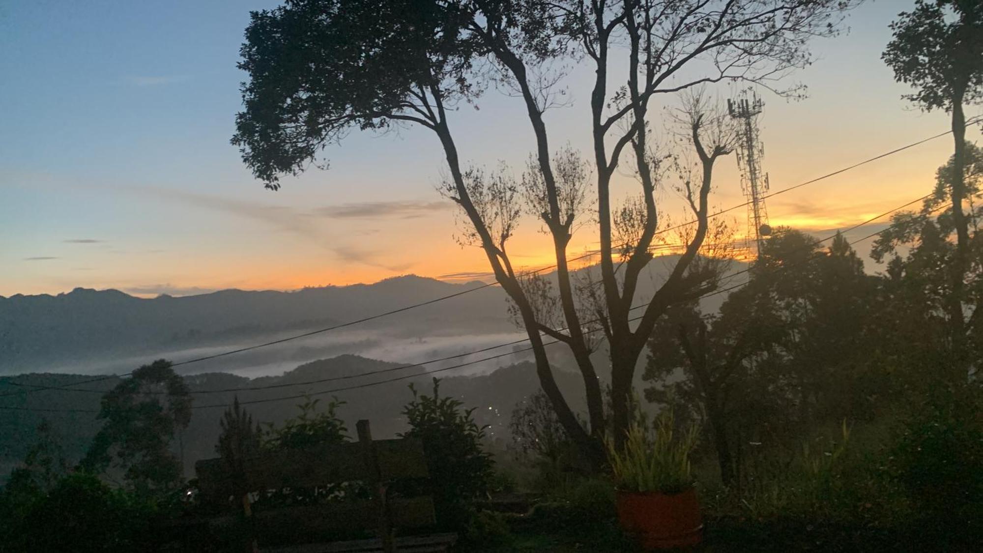 Mountain Peak Ella Bed & Breakfast Bagian luar foto